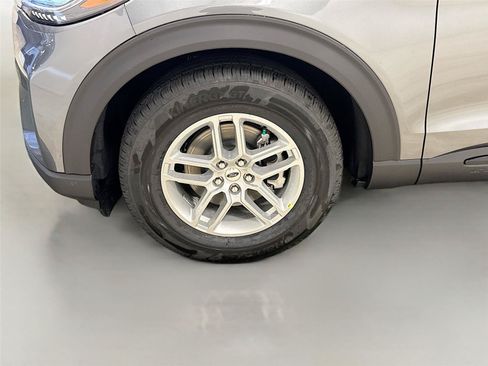 New 2026 Ford Explorer Active w/ Active Comfort Package RWD image 30