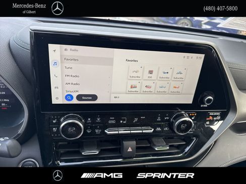 Used 2024 Toyota Highlander Limited image 25