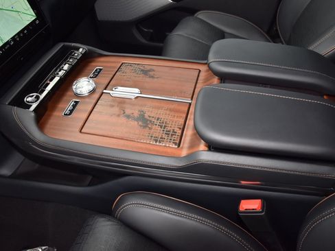 New 2026 Lincoln Navigator L Black Label AWD/4WD image 33