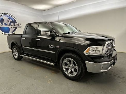 Used 2018 RAM 1500 Laramie w/ Convenience Group AWD/4WD image 13