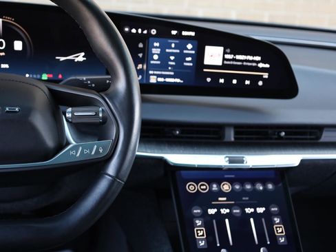 Used 2023 Lucid Air Touring AWD/4WD image 34