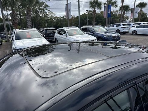 Certified 2025 BMW X6 xDrive40i image 11