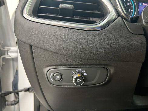 Used 2022 Chevrolet Equinox LS w/ LS Convenience Package FWD image 18