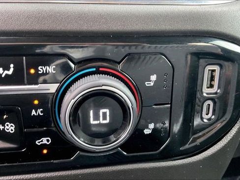 Used 2023 Chevrolet Silverado 1500 RST image 38