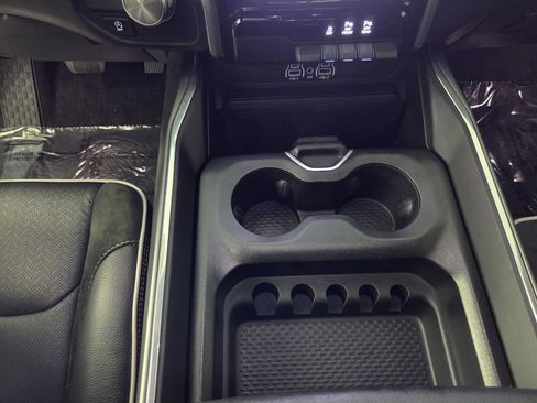 Used 2025 RAM 1500 Laramie RWD image 15
