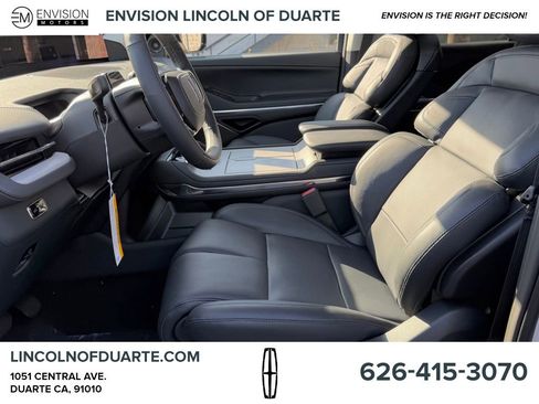 New 2025 Lincoln Navigator L Reserve image 14