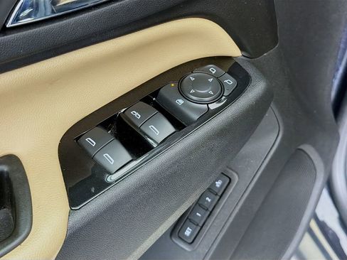 Used 2022 Chevrolet Equinox Premier FWD image 20