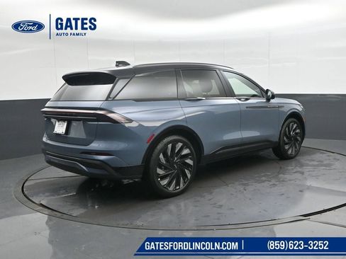 New 2026 Lincoln Nautilus Reserve AWD/4WD image 2