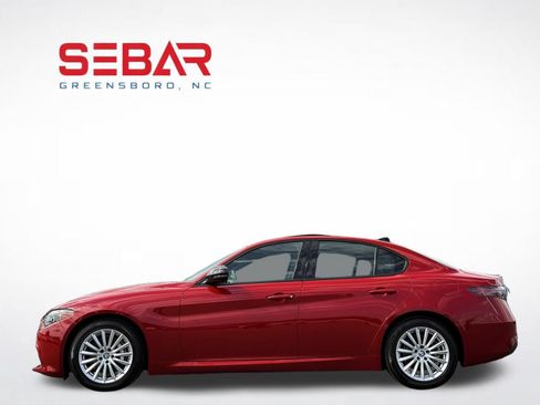 Used 2024 Alfa Romeo Giulia Sprint RWD image 14