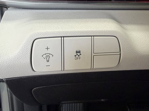 Certified 2024 Hyundai Elantra Limited FWD image 27