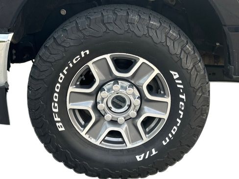 Used 2024 Ford F250 Lariat w/ FX4 Off-Road Package AWD/4WD image 47