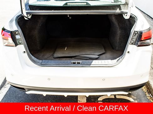Used 2025 Nissan Versa SV FWD image 19