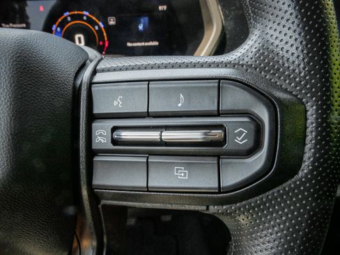 Used 2024 Chevrolet Colorado W/T RWD image 20