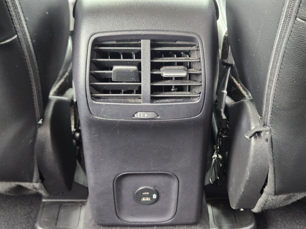Used 2022 Ford Escape SEL w/ Technology Package FWD image 39