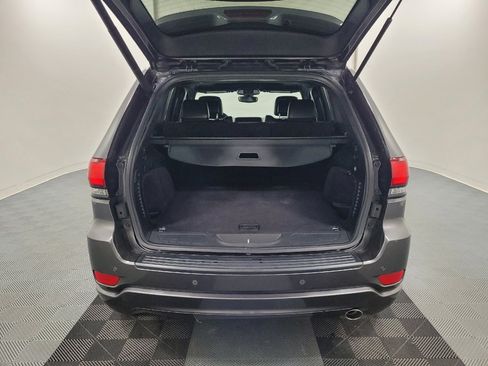 Used 2018 Jeep Grand Cherokee Altitude RWD image 29