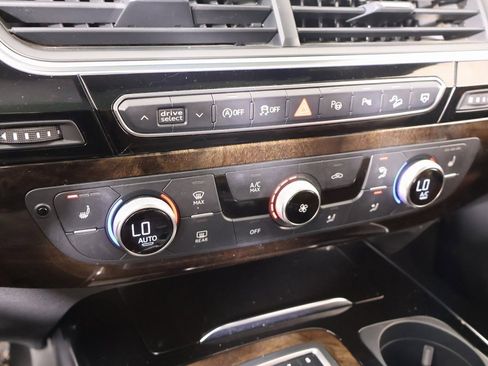 Used 2019 Audi Q7 3.0T Premium Plus image 5