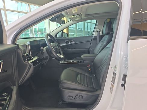 Certified 2025 Kia Sportage SX image 13