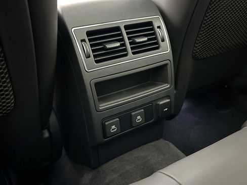 Certified 2025 Jaguar F-PACE R-Dynamic S image 24