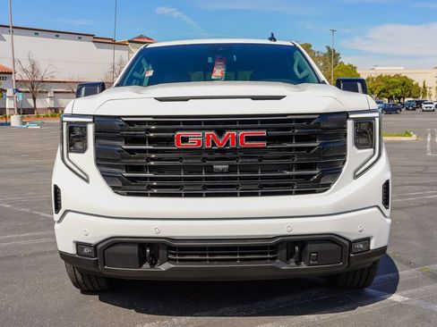 New 2026 GMC Sierra 1500 Elevation w/ Elevation Premium Package AWD/4WD image 4