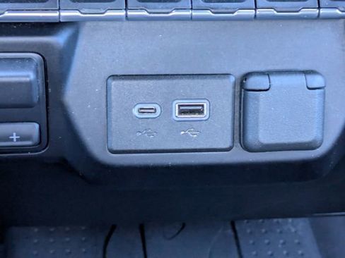 Used 2021 Chevrolet Silverado 2500 LT w/ Fleet Comfort Package image 24