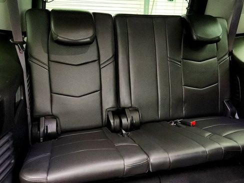 Used 2017 Cadillac Escalade Premium Luxury image 25