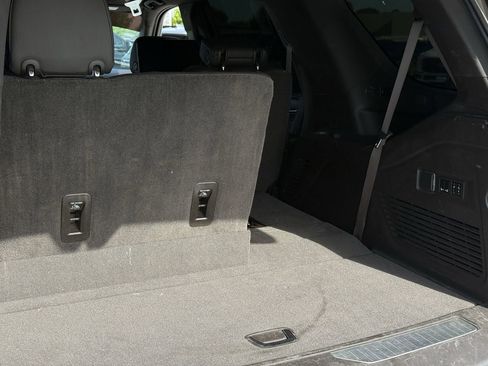 Used 2021 GMC Yukon Denali w/ Denali Ultimate Package image 26