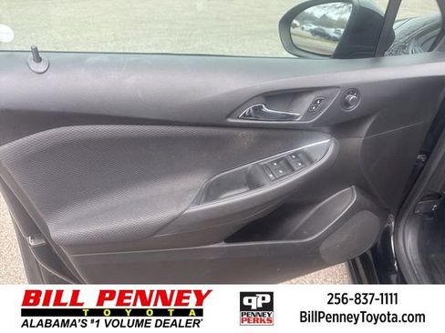 Used 2017 Chevrolet Cruze LT w/ Convenience Package image 22