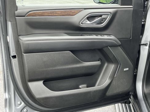 Used 2021 Chevrolet Suburban High Country AWD/4WD image 28