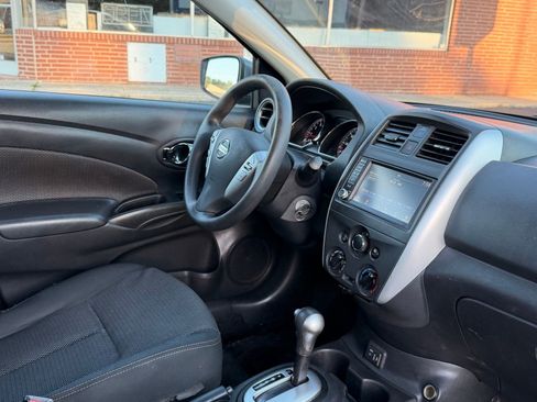 Used 2019 Nissan Versa SV FWD image 18