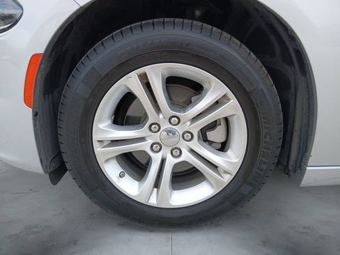 Used 2023 Dodge Charger SXT RWD image 17