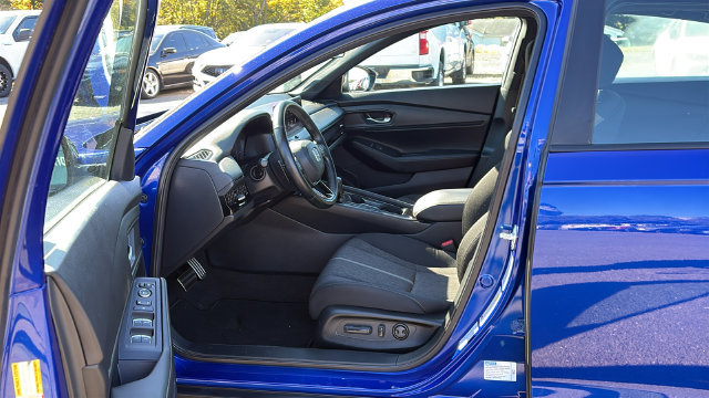 Used 2024 Honda Accord Sport image 10