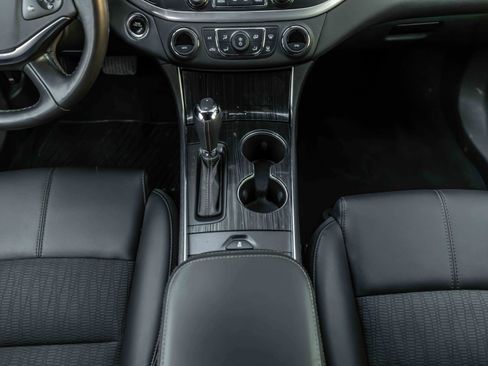 Used 2019 Chevrolet Impala LT image 64