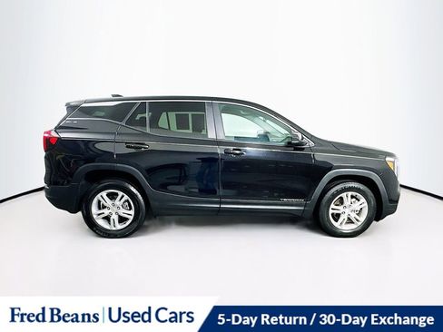 Used 2022 GMC Terrain SLE image 9
