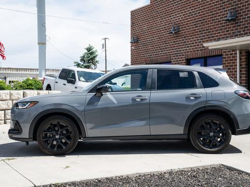 Used 2024 Honda HR-V Sport image 3