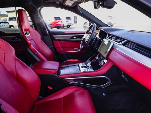 Used 2021 Jaguar F-PACE R-Dynamic S image 18