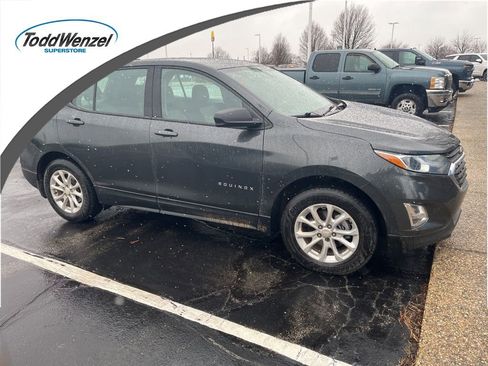 Used 2018 Chevrolet Equinox LS image 1