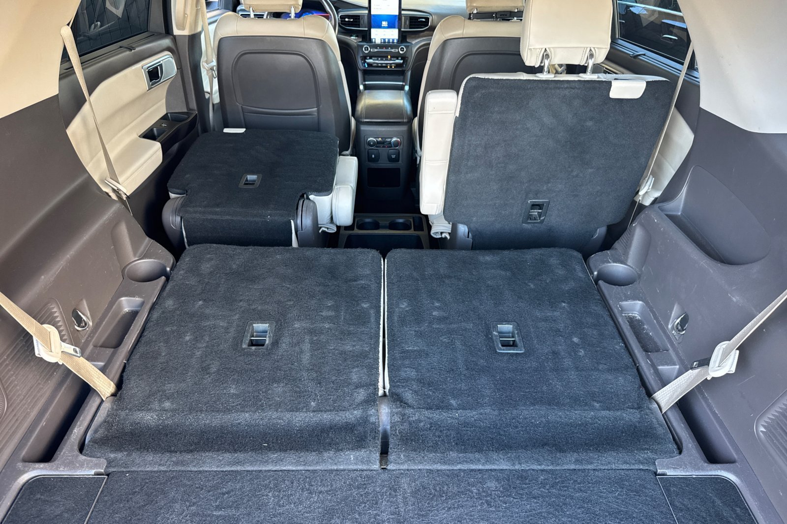 Certified 2020 Ford Explorer Platinum w/ Premium Technology Package AWD/4WD image 15