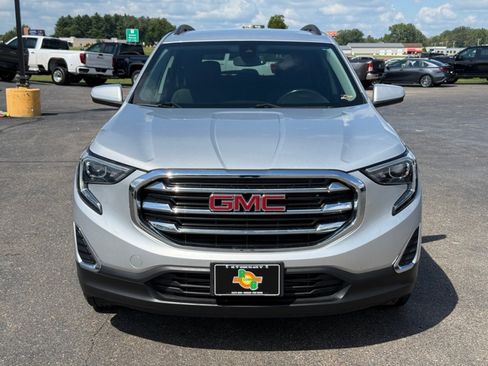 Used 2020 GMC Terrain SLE w/ Driver Convenience Package FWD image 3