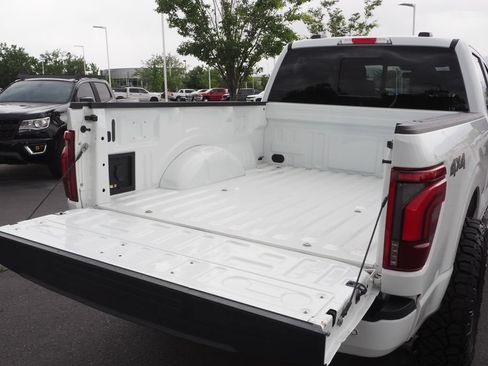 Used 2025 Ford F150 Lariat AWD/4WD image 18