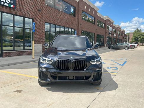 Used 2021 BMW X5 M50i w/ Executive Package image 2