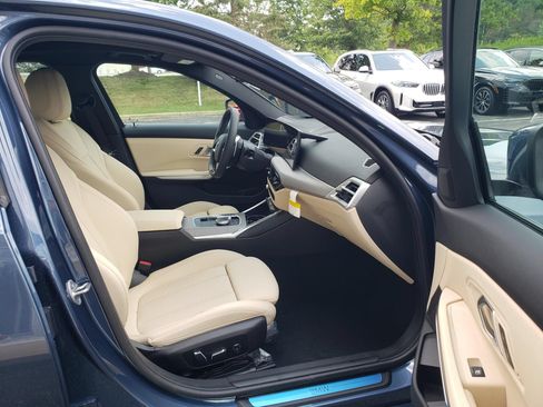 New 2026 BMW 330i xDrive Sedan w/ Premium Package AWD/4WD image 19