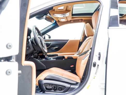 Used 2022 Lexus ES 350 Ultra Luxury w/ Accessory Package 2 FWD image 42