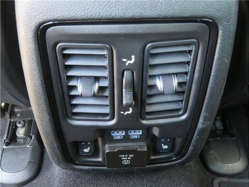 Used 2024 Dodge Durango GT AWD/4WD image 10
