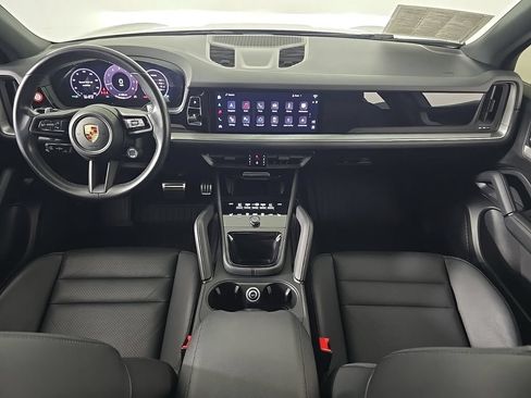 Certified 2024 Porsche Cayenne S AWD/4WD image 27