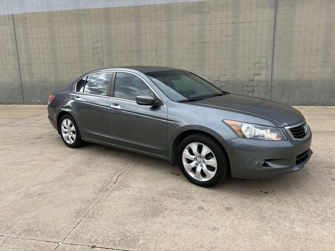 Used 2009 Honda Accord EX-L image 2