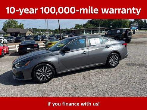 Used 2025 Nissan Altima 2.5 SV FWD image 3