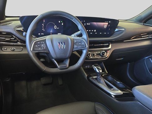 Used 2024 Buick Envista Sport Touring w/ Convenience I Package FWD image 19