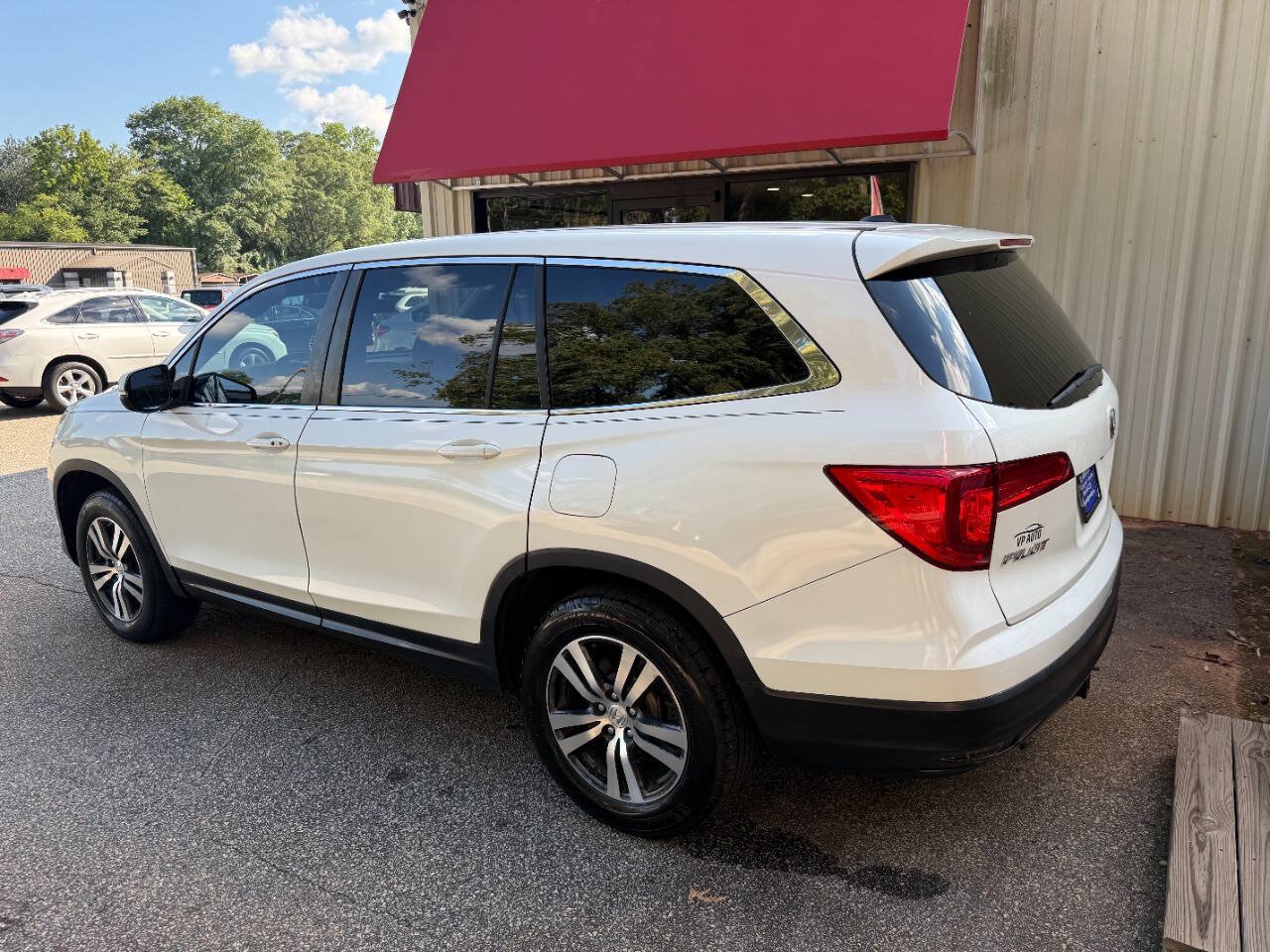 Used 2017 Honda Pilot EX image 7