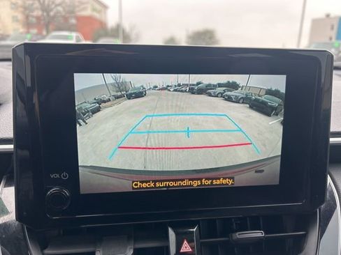 Used 2024 Toyota Corolla Cross SE image 14