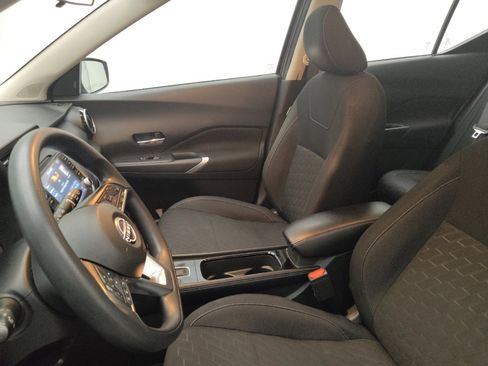 Used 2024 Nissan Kicks SV FWD image 17